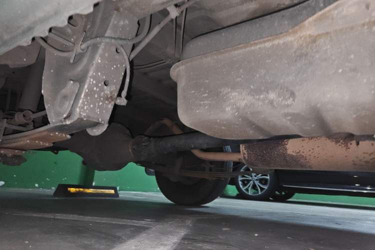Used Wuling Rongguang 2014 1.5L S Base Version Chassis Rear Left