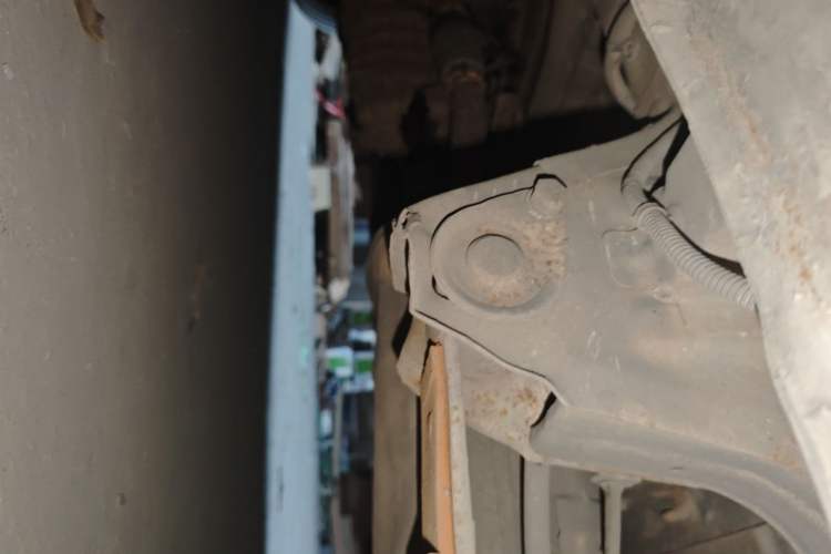 Used Wuling Rongguang 2014 1.5L S Base Version Chassis Rear Left