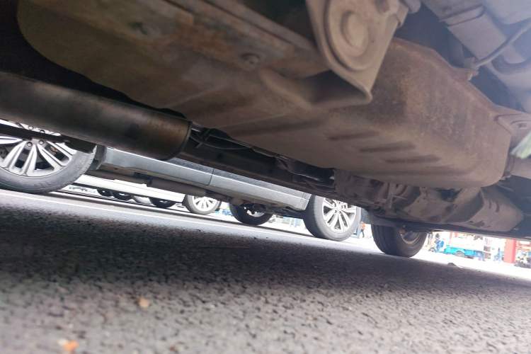Used Wuling Rongguang 2014 1.5L S Standard Version Chassis Rear Right