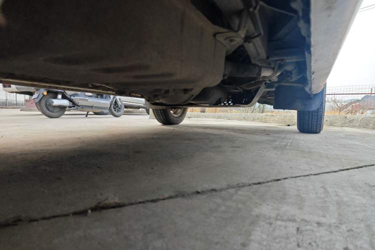 Used Wuling Rongguang 2014 1.2L S Standard Model Chassis Rear Right