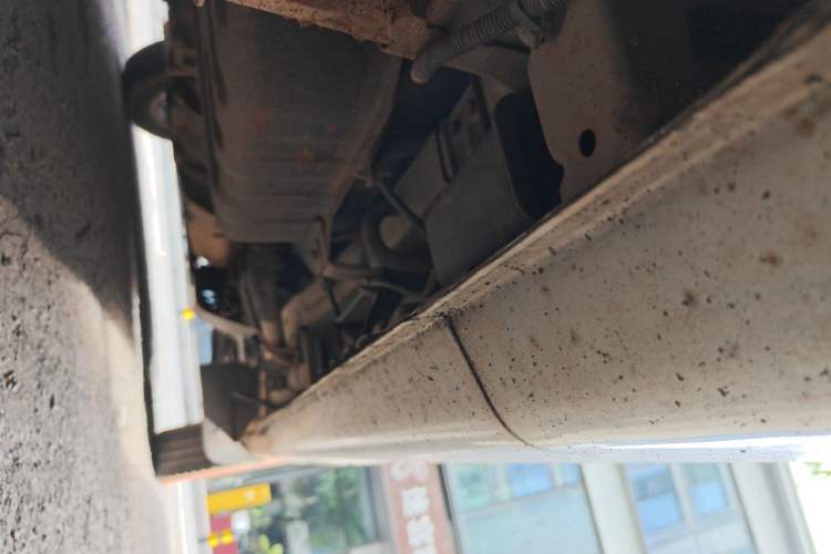 Used Wuling Rongguang 2014 1.5L S Standard Version Chassis Rear Right