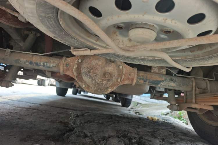 Used Wuling Rongguang 2014 1.5L S Base Version Chassis Rear