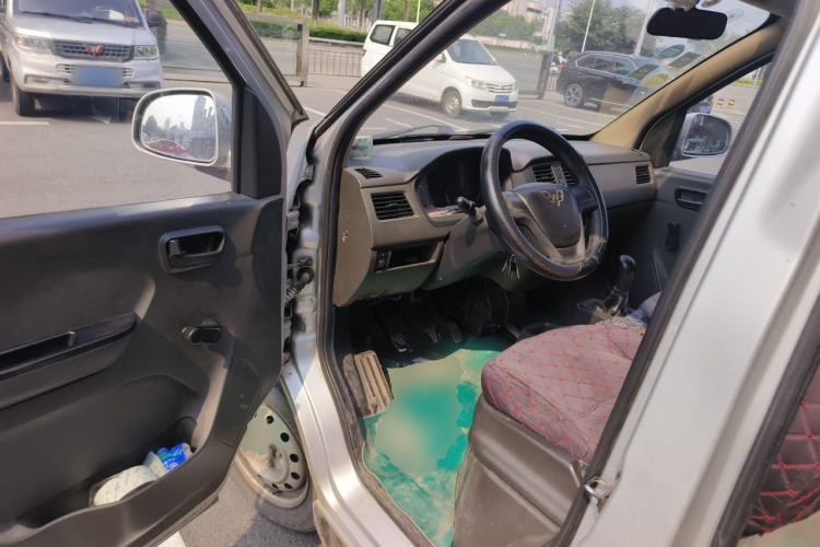 Used Wuling Rongguang 2014 1.2L S Base Model Driver Seat
