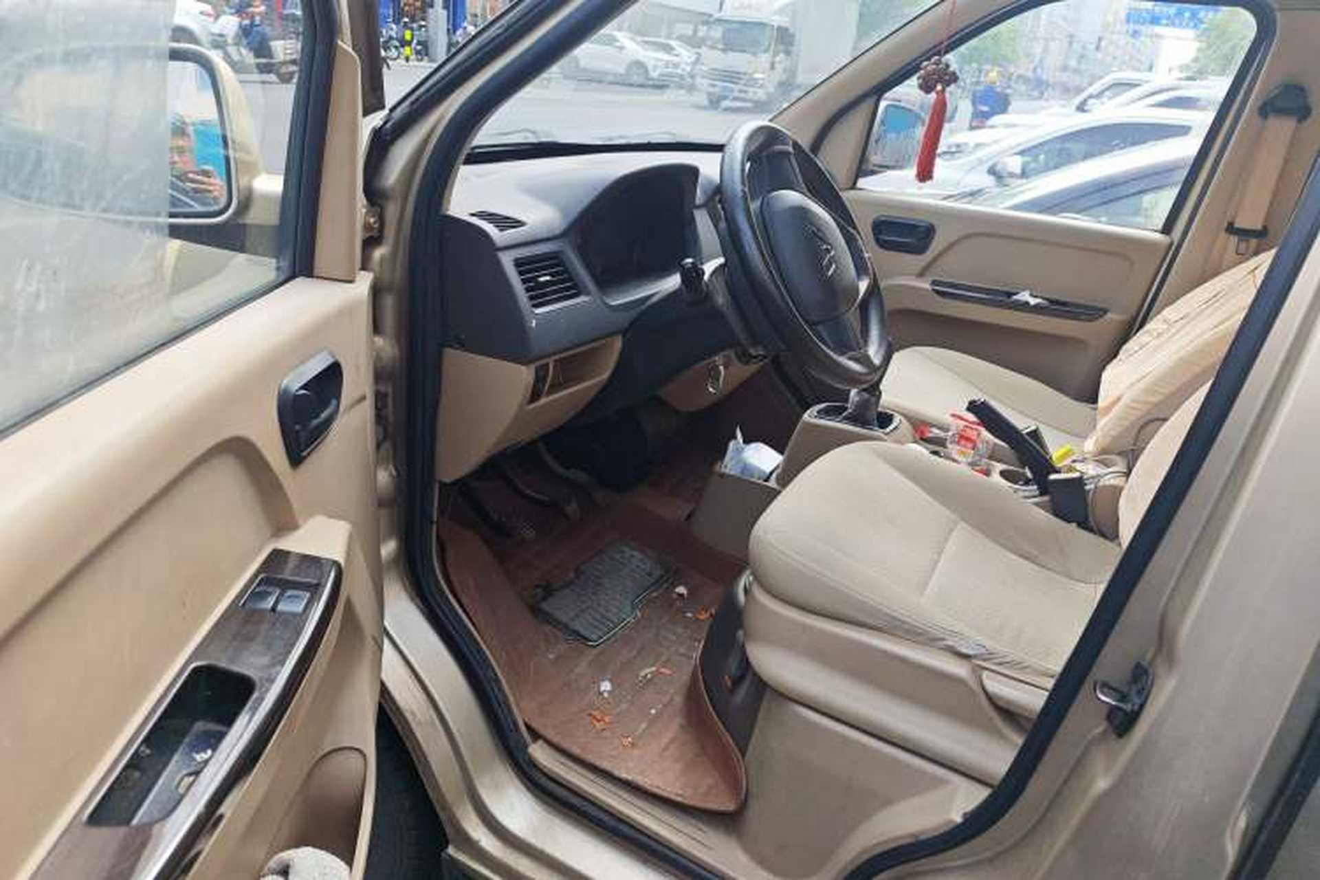Used Wuling Rongguang 2014 1.5L S Standard Version Driver Seat