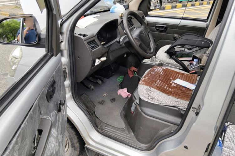 Used Wuling Rongguang 2014 1.2L S Standard Model Driver Seat