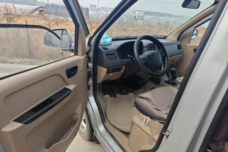 Used Wuling Rongguang 2014 1.2L S Standard Model Driver Seat