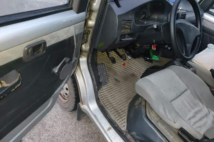 Used Wuling Rongguang 2014 1.2L S Base Model Driver Seat