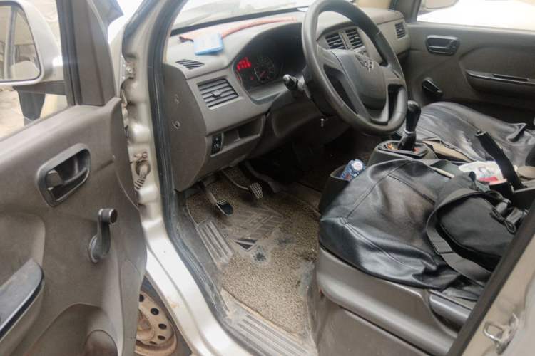 Used Wuling Rongguang 2014 1.2L S Base Model Driver Seat