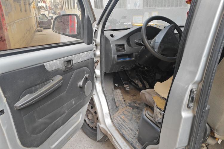 Used Wuling Rongguang 2014 1.2L S Base Model Driver Seat