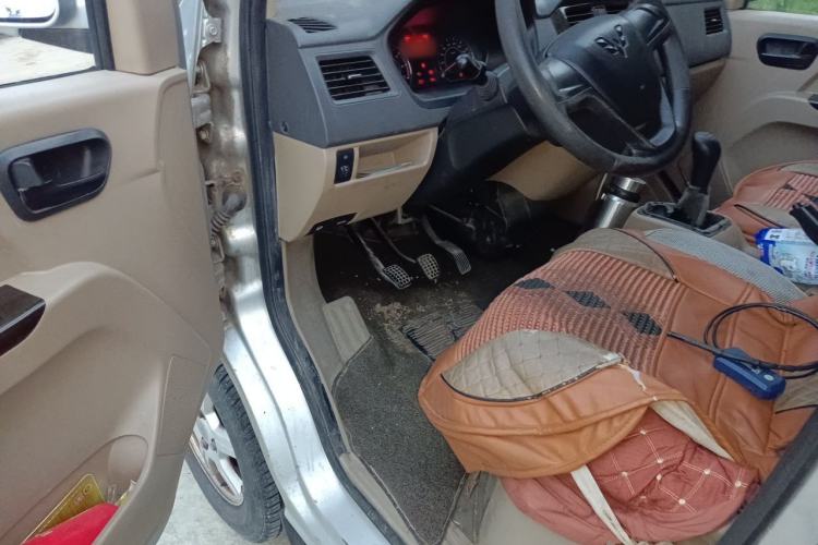 Used Wuling Rongguang 2014 1.2L S Standard Model Driver Seat