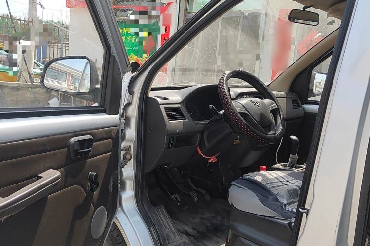 Used Wuling Rongguang 2014 1.2L S Base Model Driver Seat