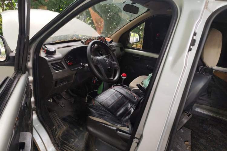 Used Wuling Rongguang 2014 1.5L S Base Version Driver Seat