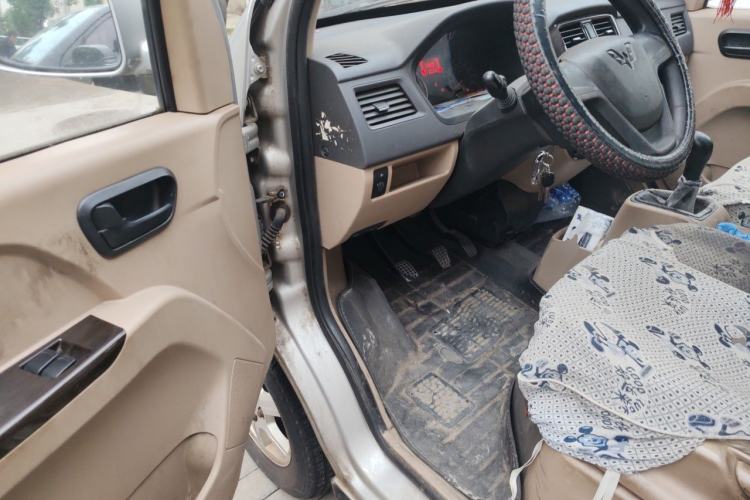Used Wuling Rongguang 2014 1.5L S Standard Version Driver Seat