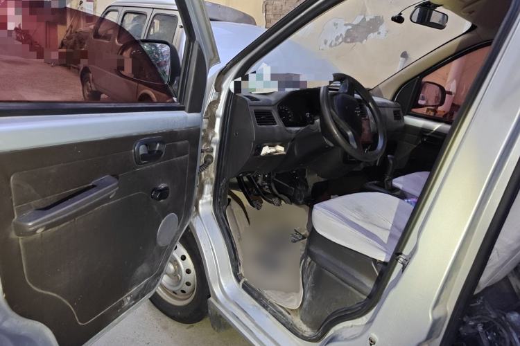Used Wuling Rongguang 2014 1.2L S Base Model Driver Seat