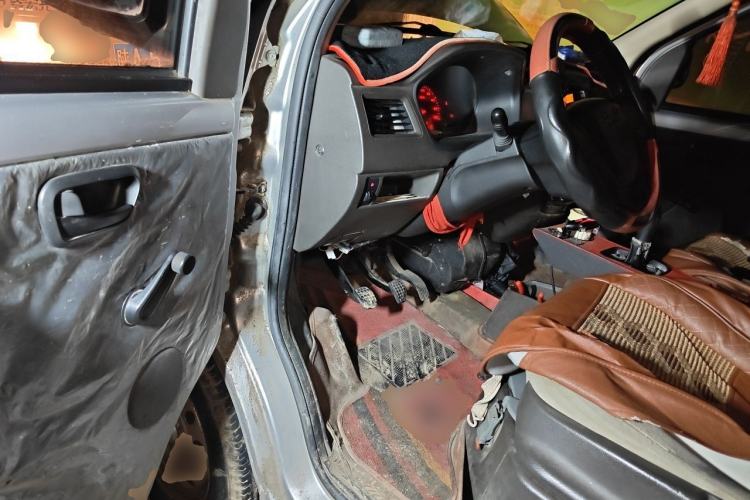 Used Wuling Rongguang 2014 1.2L S Base Model Driver Seat