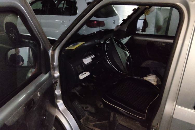 Used Wuling Rongguang 2014 1.2L S Base Model Driver Seat
