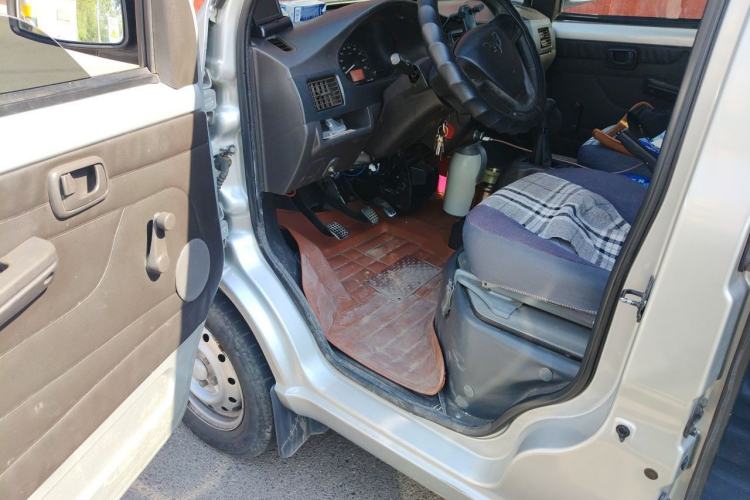Used Wuling Rongguang 2014 1.2L S Base Model Driver Seat
