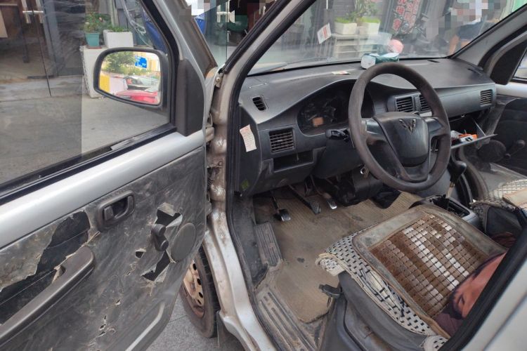 Used Wuling Rongguang 2014 1.2L S Base Model Driver Seat