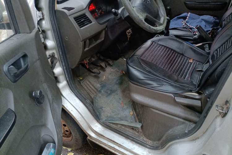Used Wuling Rongguang 2014 1.2L S Base Model Driver Seat