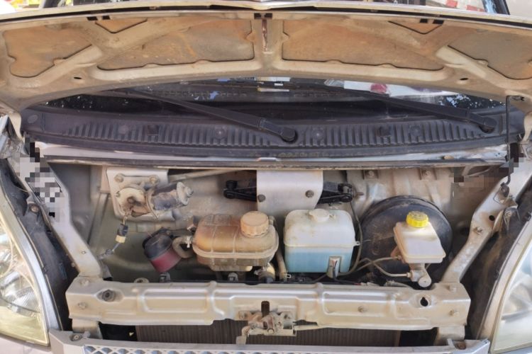 Used Wuling Rongguang 2014 1.2L S Base Model Engine Bay