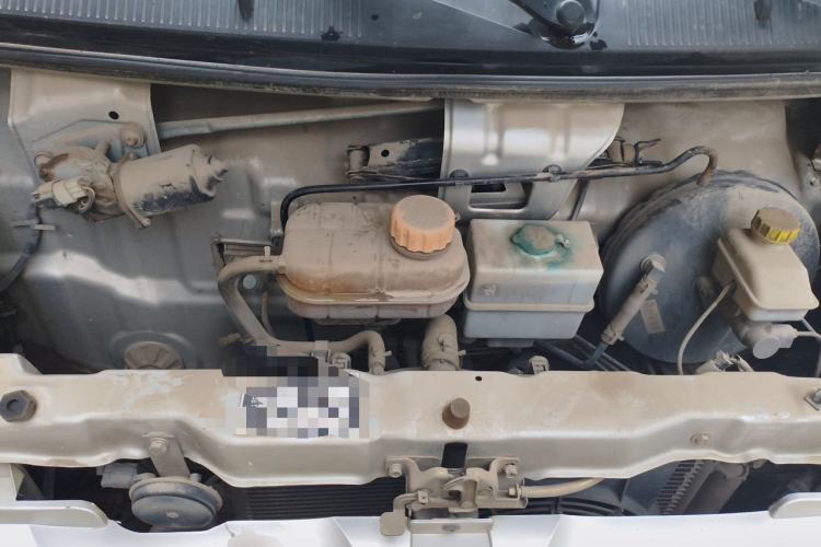 Used Wuling Rongguang 2014 1.2L S Base Model Engine Bay