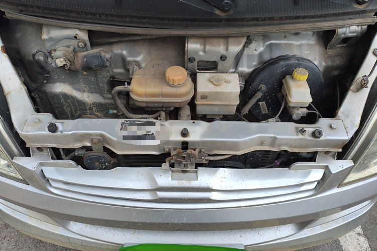 Used Wuling Rongguang 2014 1.2L S Base Model Engine Bay