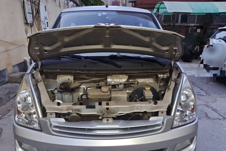 Used Wuling Rongguang 2014 1.2L S Base Model Engine Bay