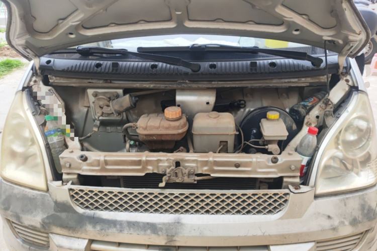 Used Wuling Rongguang 2014 1.2L S Base Model Engine Bay