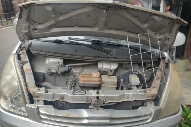 Used Wuling Rongguang 2014 1.5L S Standard Version Engine Bay