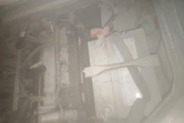 Used Wuling Rongguang 2014 1.2L S Base Model Engine Bay Left