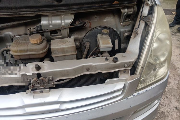 Used Wuling Rongguang 2014 1.2L S Base Model Engine Bay Left