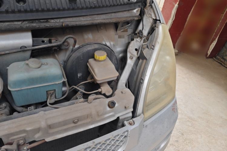 Used Wuling Rongguang 2014 1.2L S Base Model Engine Bay Left