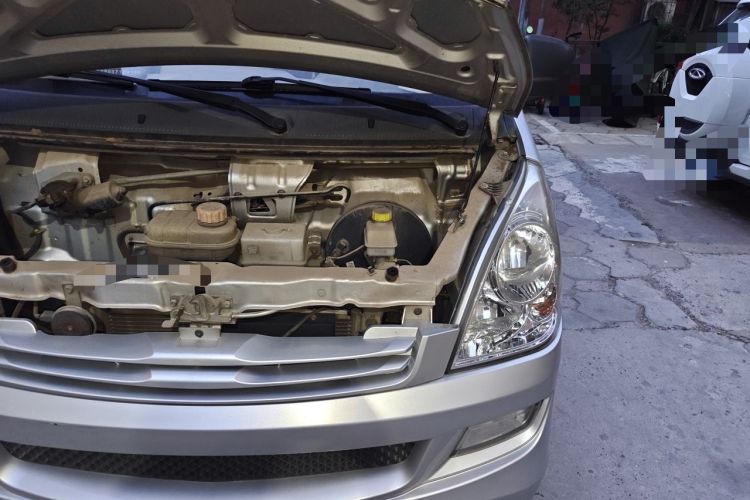 Used Wuling Rongguang 2014 1.2L S Base Model Engine Bay Left