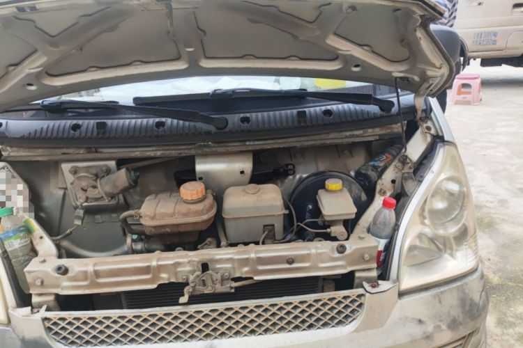 Used Wuling Rongguang 2014 1.2L S Base Model Engine Bay Left