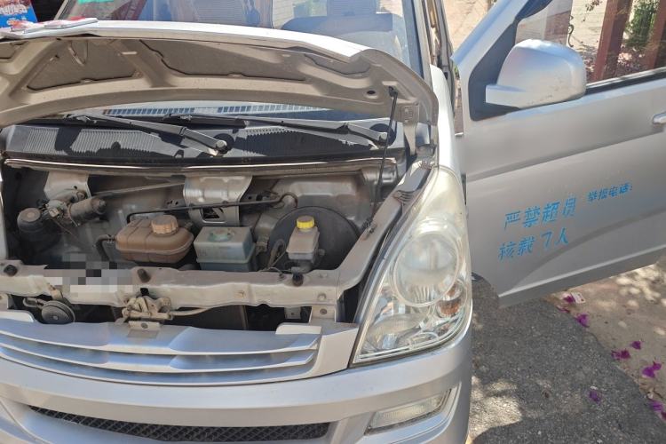 Used Wuling Rongguang 2014 1.2L S Base Model Engine Bay Left