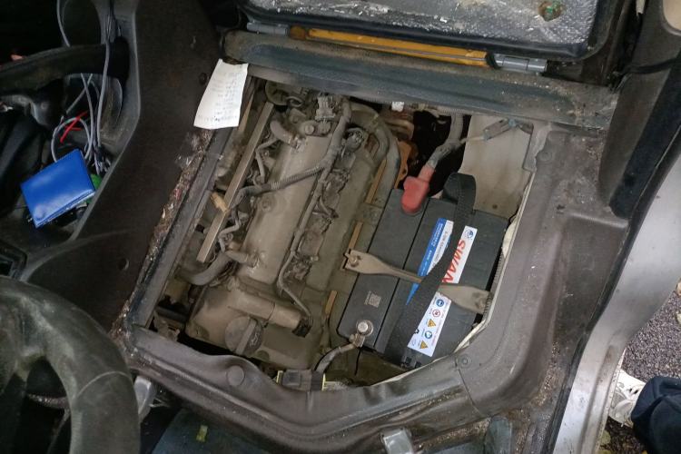 Used Wuling Rongguang 2014 1.2L S Base Model Engine Bay Left