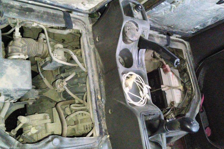 Used Wuling Rongguang 2014 1.2L S Base Model Engine Bay
