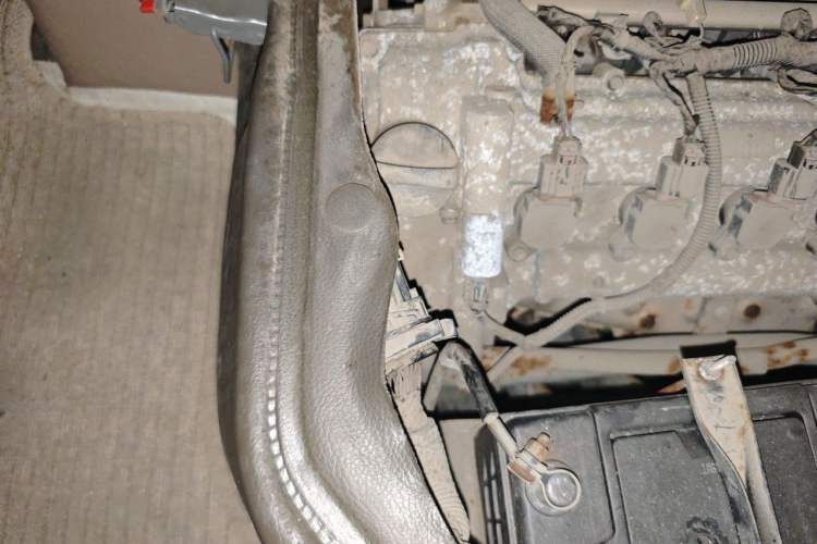 Used Wuling Rongguang  Engine Bay Right