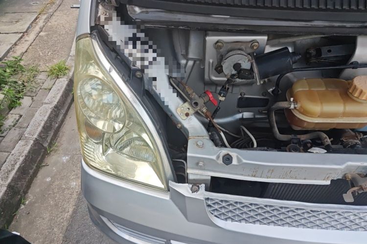 Used Wuling Rongguang 2014 1.2L S Base Model Engine Bay Right