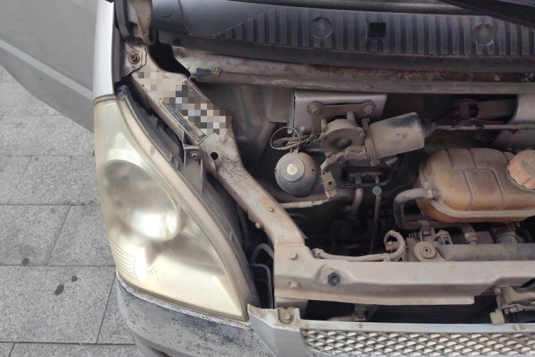Used Wuling Rongguang 2014 1.2L S Base Model Engine Bay Right