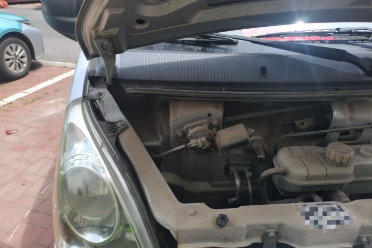 Used Wuling Rongguang 2014 1.2L S Base Model Engine Bay Right