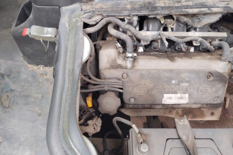 Used Wuling Rongguang 2014 1.2L S Base Model Engine Bay Right