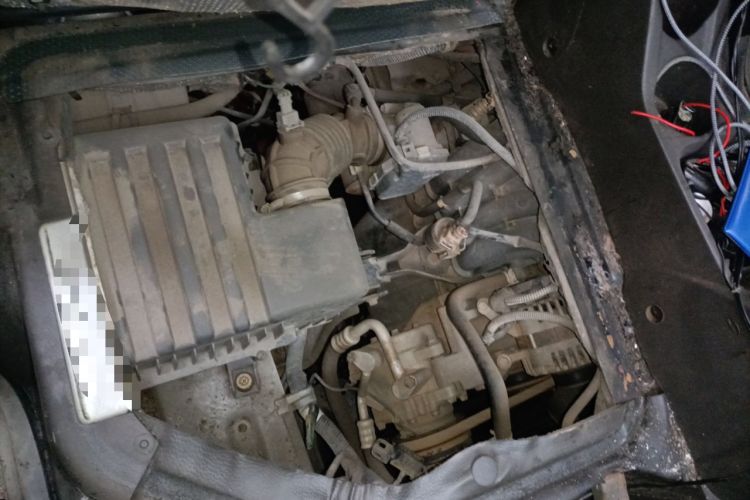 Used Wuling Rongguang 2014 1.2L S Base Model Engine Bay Right