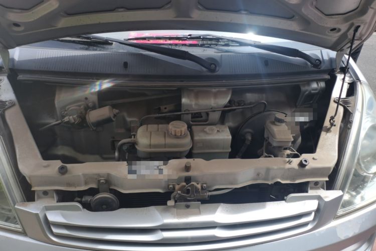 Used Wuling Rongguang 2014 1.2L S Base Model Engine Bay