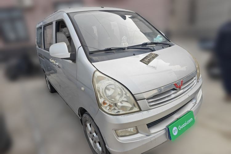 Used Wuling Rongguang 2014 1.2L S Standard Model Front Right 45 Deg