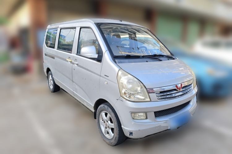 Used Wuling Rongguang 2014 1.5L S Standard Version Front Right 45 Deg