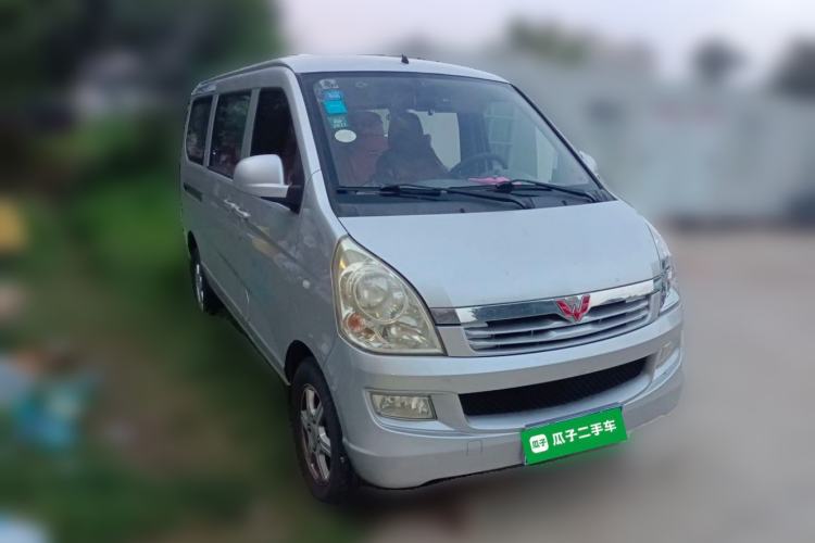 Used Wuling Rongguang 2014 1.2L S Standard Model Front Right 45 Deg