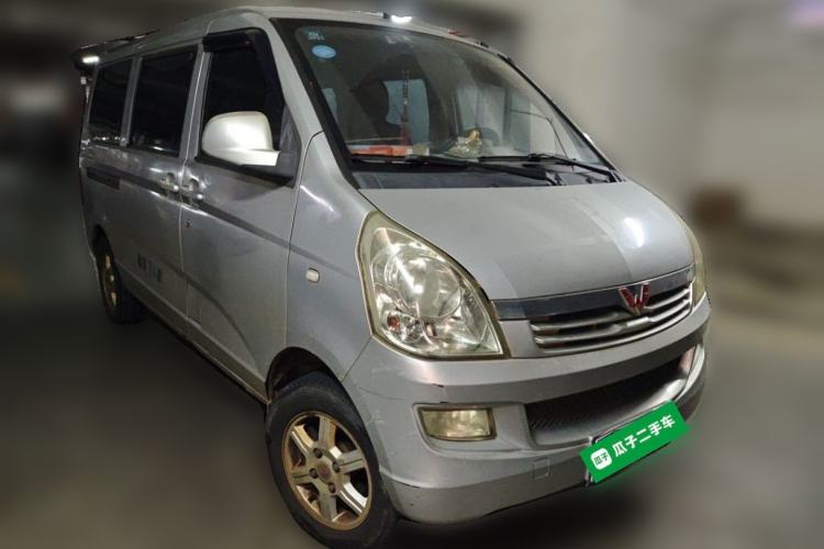 Used Wuling Rongguang 2014 1.2L S Standard Model Front Right 45 Deg