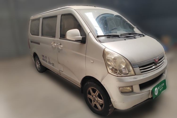 Used Wuling Rongguang 2014 1.2L S Standard Model Front Right 45 Deg