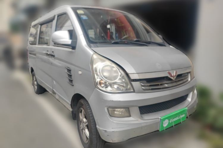 Used Wuling Rongguang 2014 1.5L S Standard Version Front Right 45 Deg
